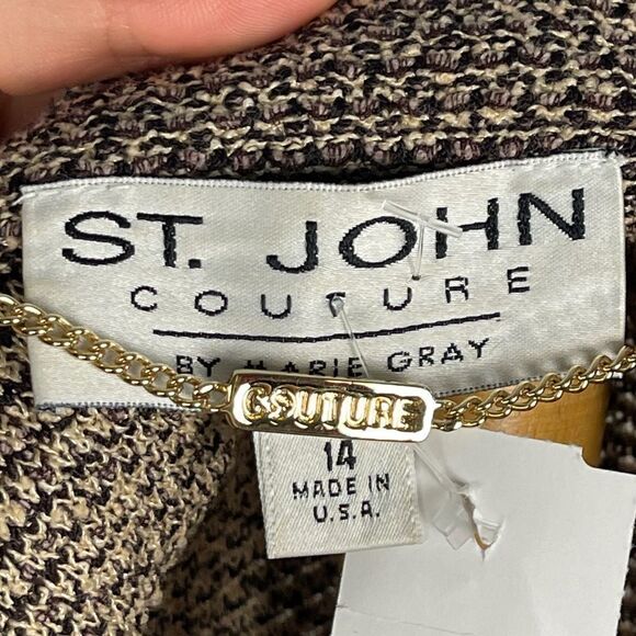 St John Tan tweed knit blazer w/ leather lined belt - Picture 9 of 9